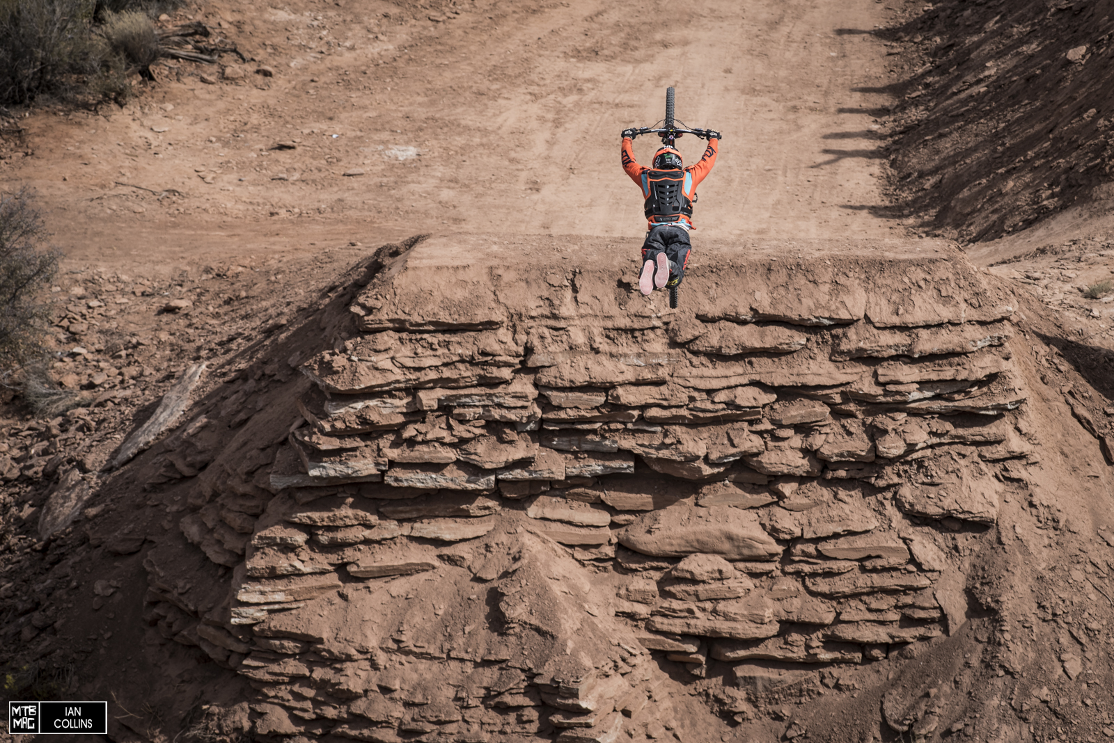 Sam Reynolds fa un superman da paura sull'enorme canyon gap.