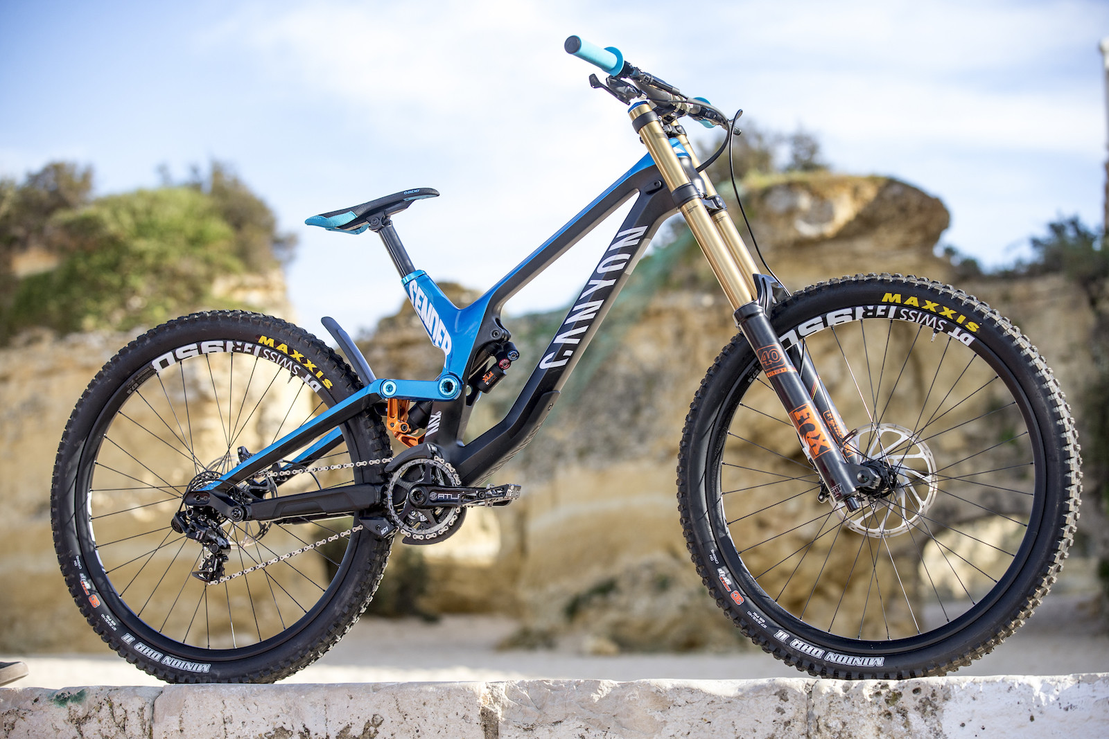 The New Canyon Sender MTB MAG COM