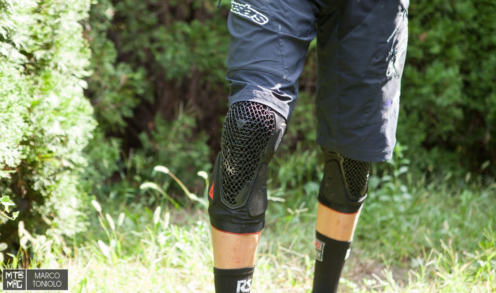 [Tested] Dainese Trail Skins 2 Knee guards | MTB-MAG.COM