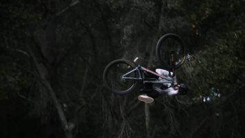 MTB-MAG.COM - Mountain Bike Magazine  [Video] Evening Slopestyle 