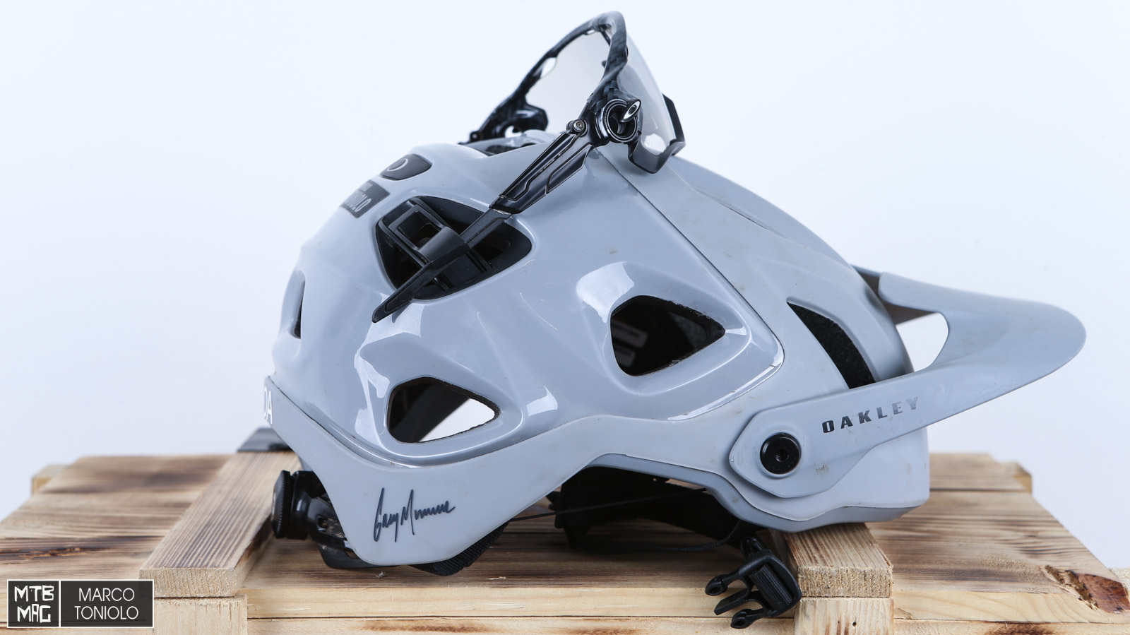 Tested] Oakley DRT5 Helmet | MTB-MAG.COM
