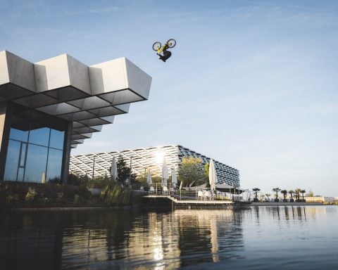 Danny MacAskill: Campus